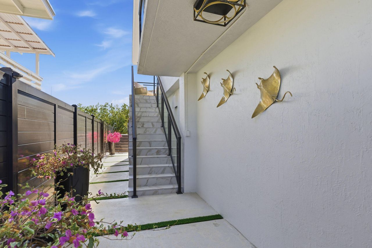 71 Coral Drive, Key Largo, FL 33037 Photo