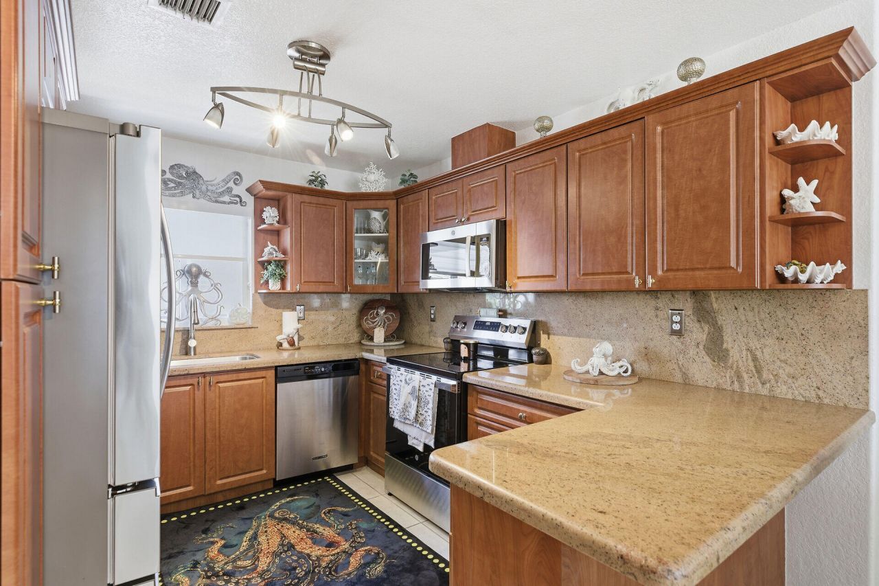 71 Coral Drive, Key Largo, FL 33037 Photo