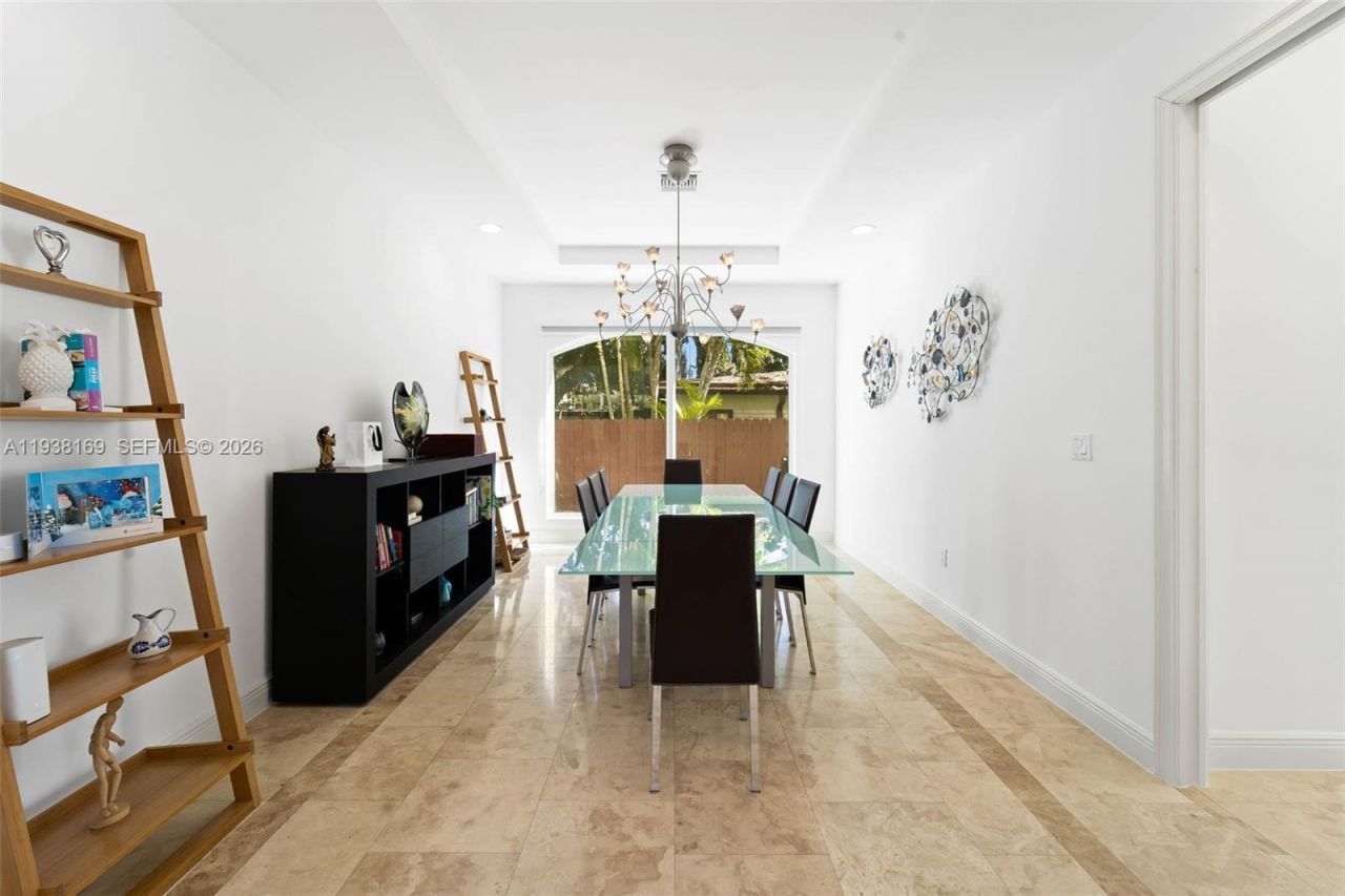 1490 Cleveland Rd, Miami Beach, FL 33141 Photo