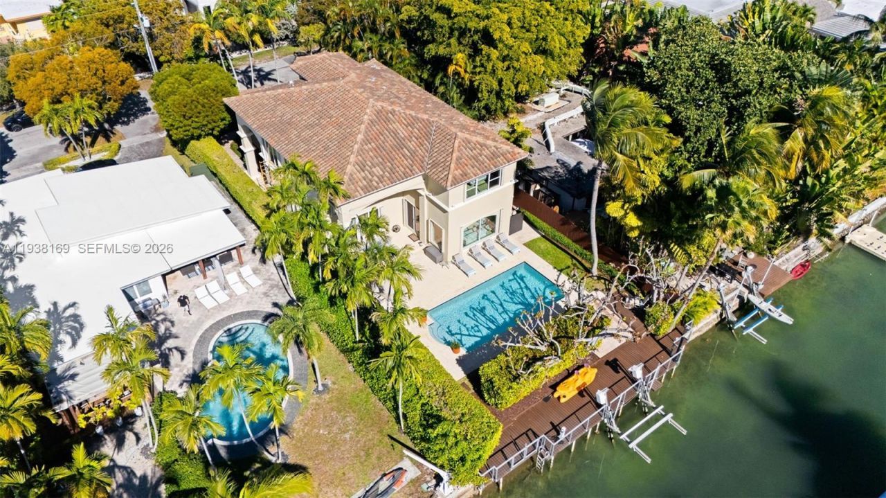 1490 Cleveland Rd, Miami Beach, FL 33141 Photo