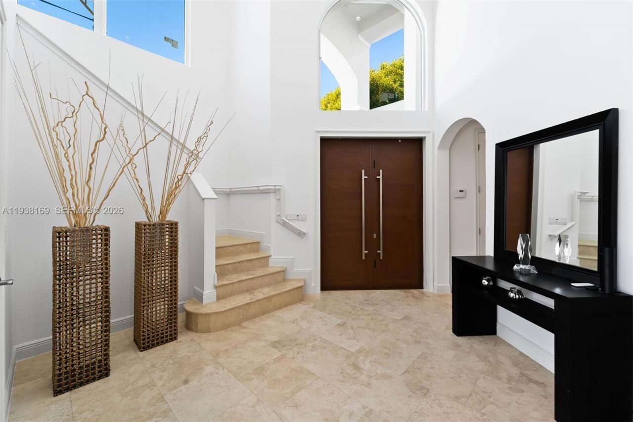 1490 Cleveland Rd, Miami Beach, FL 33141 Photo