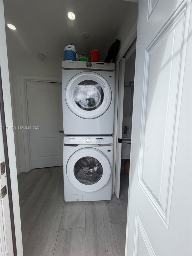 660 SW 30th Ter, Fort Lauderdale, FL 33312 Photo