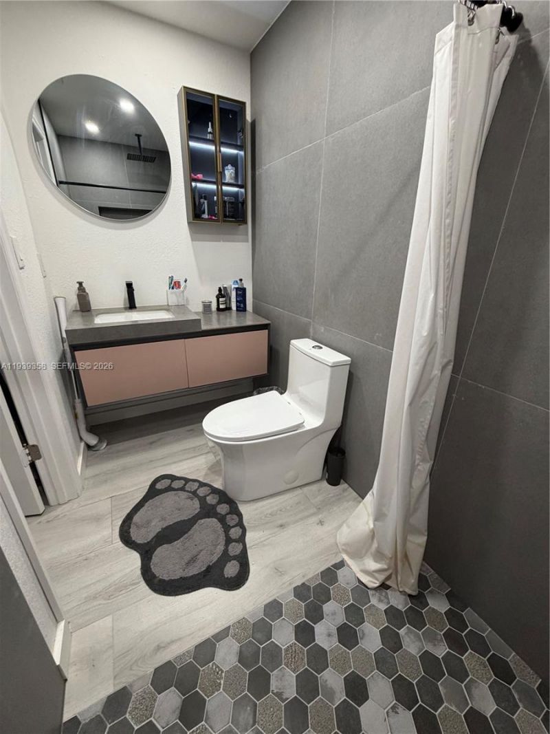 660 SW 30th Ter, Fort Lauderdale, FL 33312 Photo