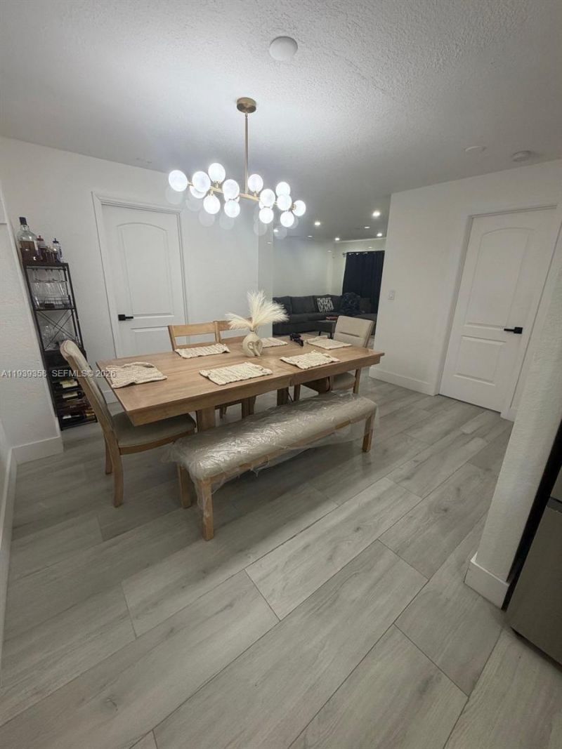 660 SW 30th Ter, Fort Lauderdale, FL 33312 Photo