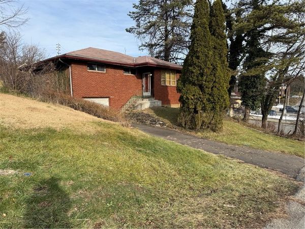 3015 Maryland Ave, N Versailles, PA 15137