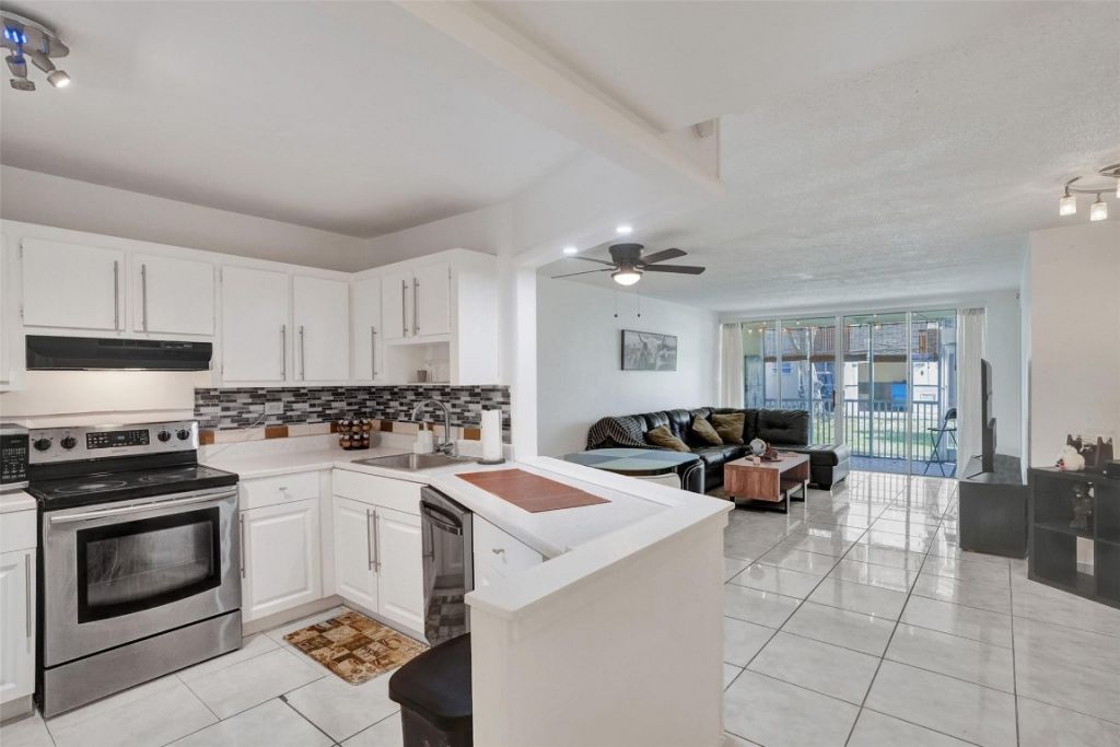 1690 NE 191st Street, Unit 112-1, Miami, FL 33179 Photo