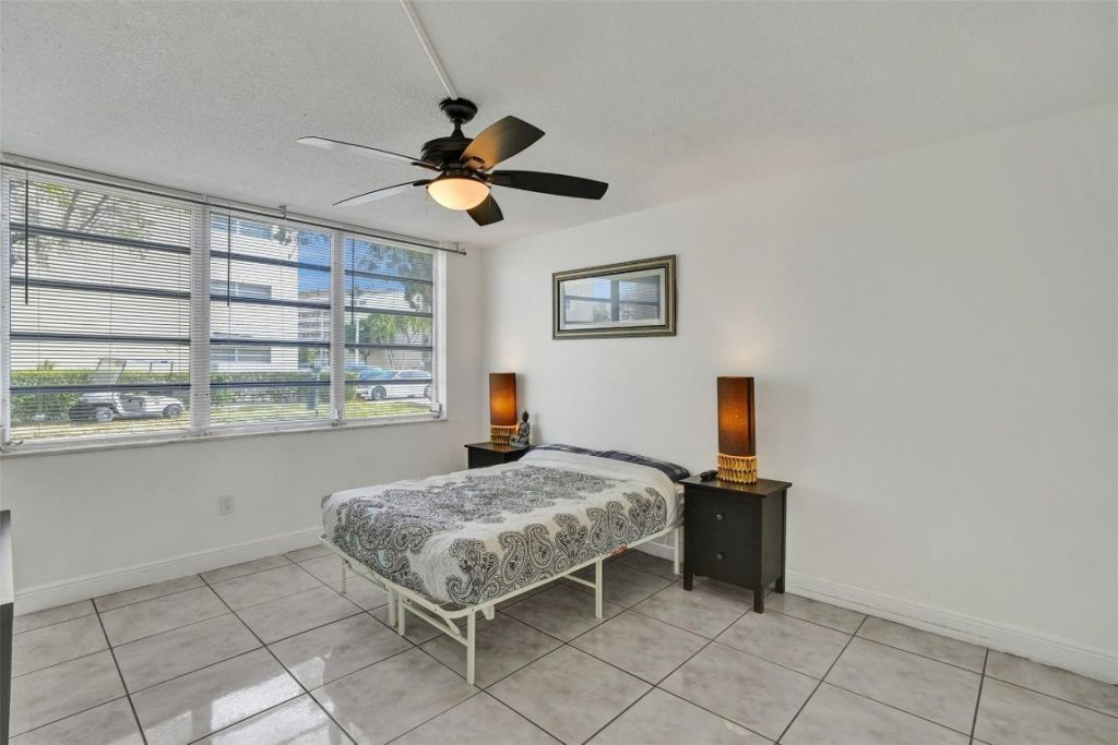 1690 NE 191st Street, Unit 112-1, Miami, FL 33179 Photo