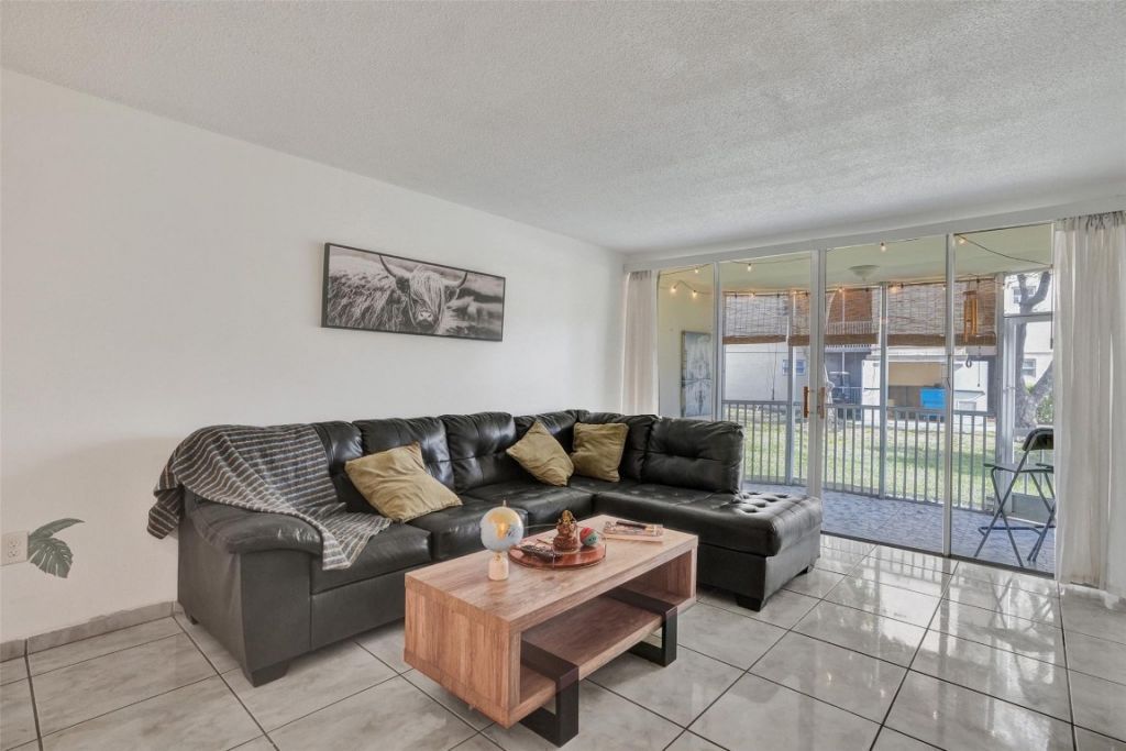 1690 NE 191st Street, Unit 112-1, Miami, FL 33179 Photo