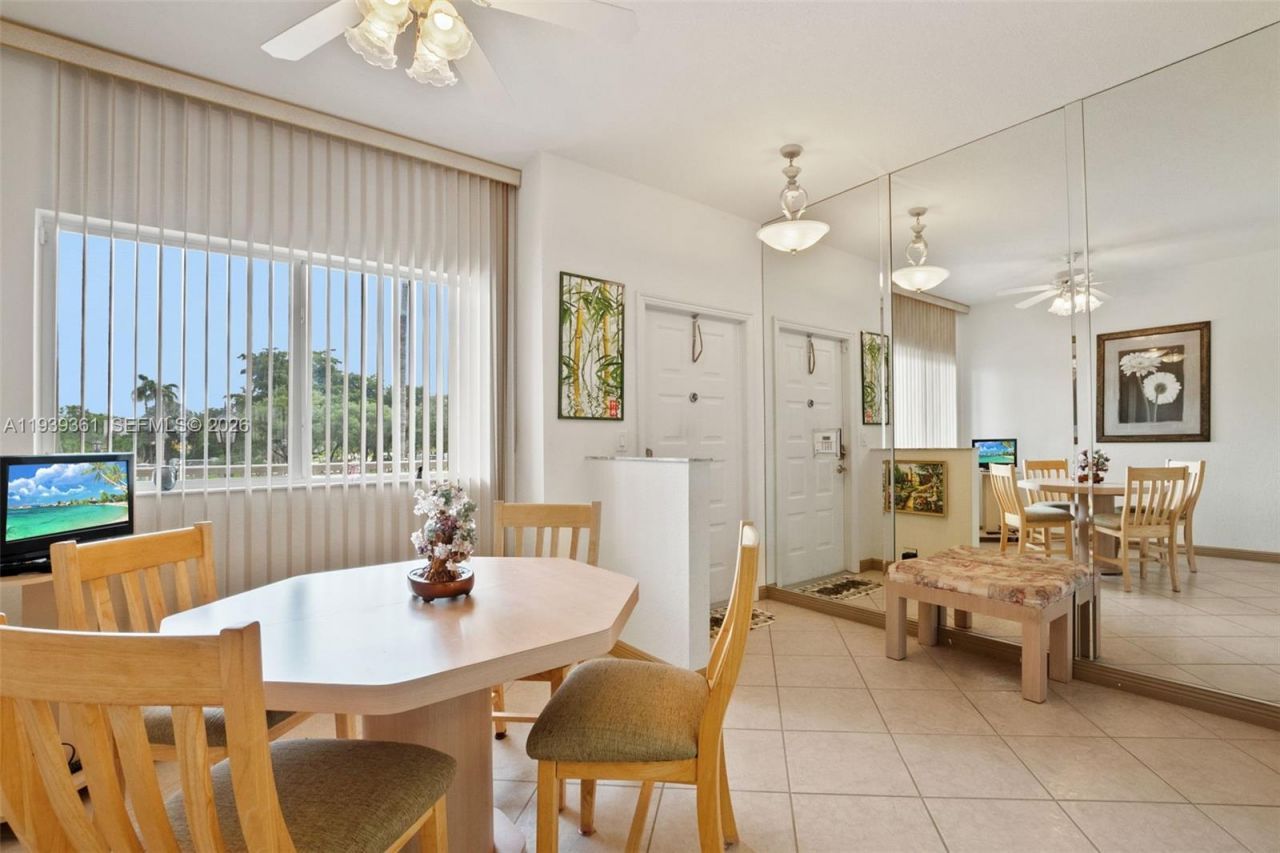 7623 Southampton Ter, Unit 204, Tamarac, FL 33321 Photo