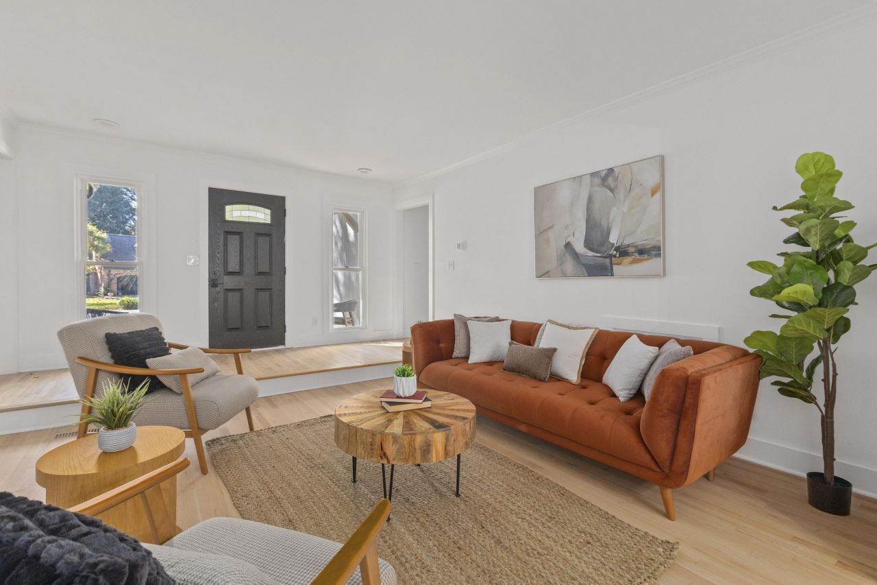 1019 Royalist Road Photo 11