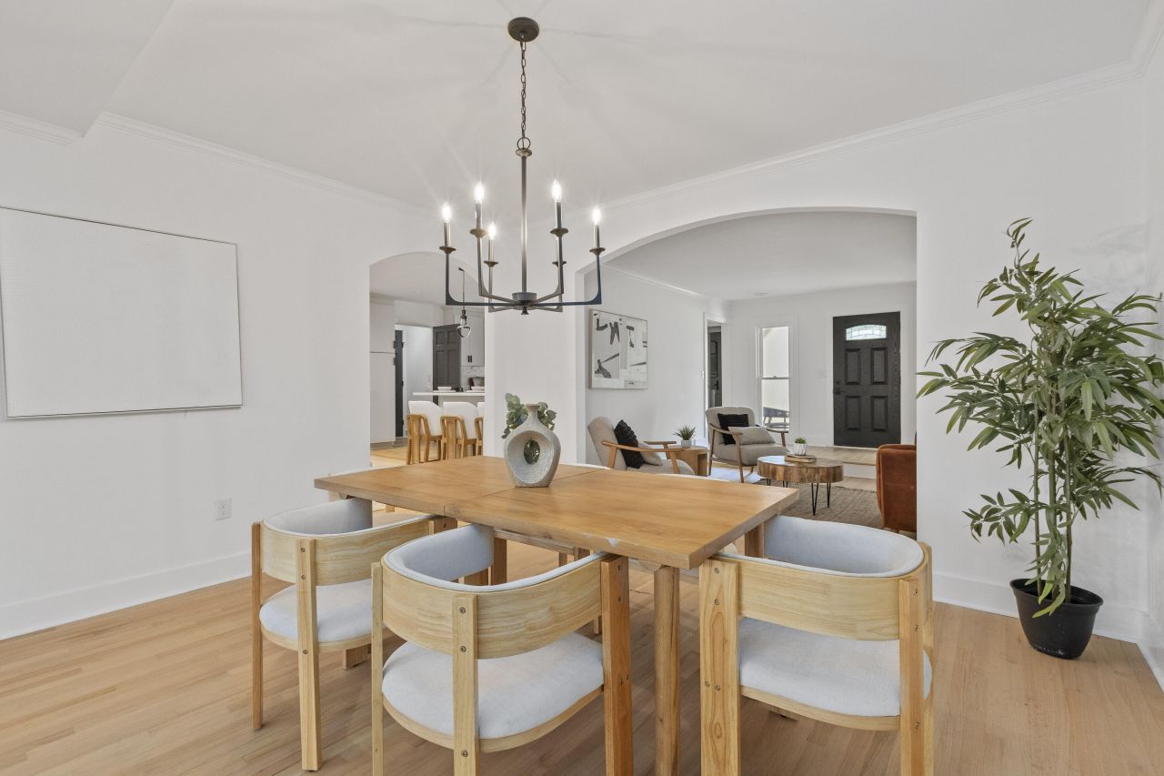 1019 Royalist Road Photo 13