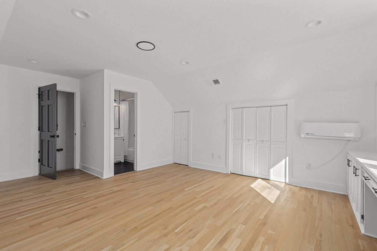 1019 Royalist Road Photo 26