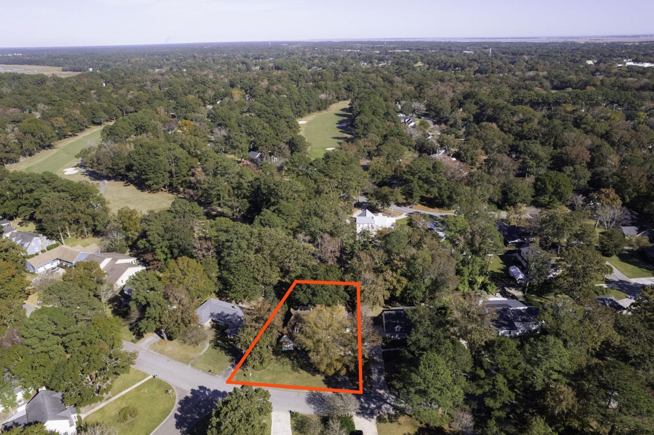 1019 Royalist Road Photo 5