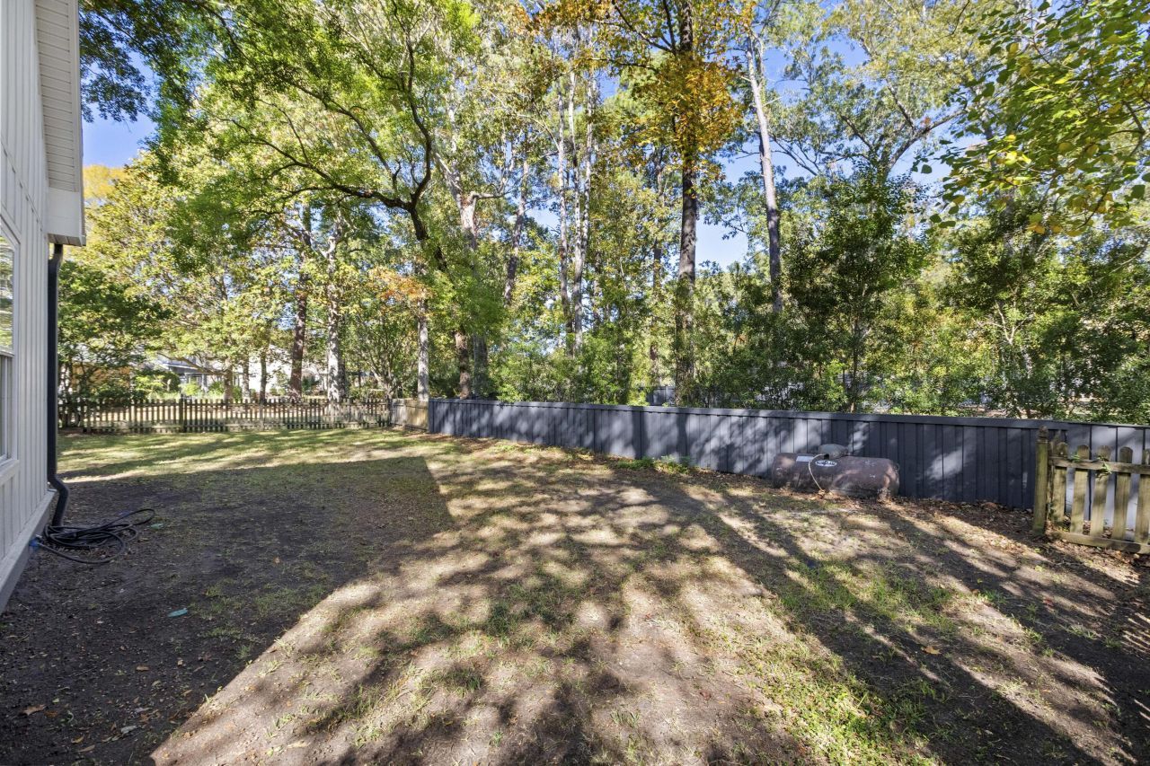 1019 Royalist Road Photo 6