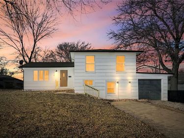 116 SW Noel Street, Lee's Summit, MO 64063