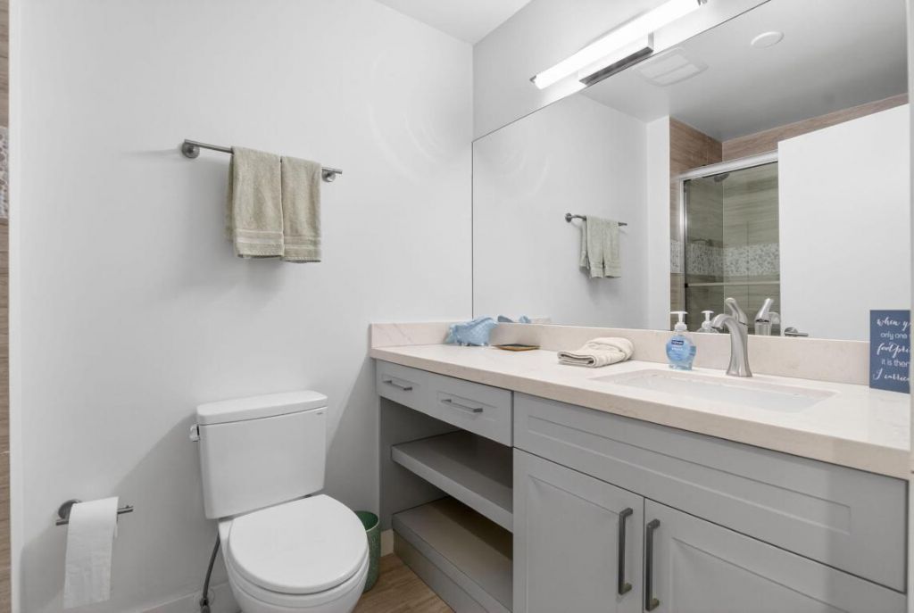 7546 La Paz Boulevard, Unit 205, Boca Raton, FL 33433 Photo