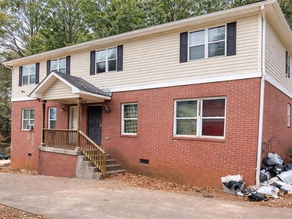 2001 Lois Place NW, Atlanta, GA 30318