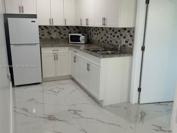 Unit -, Pembroke Pines, FL 33024