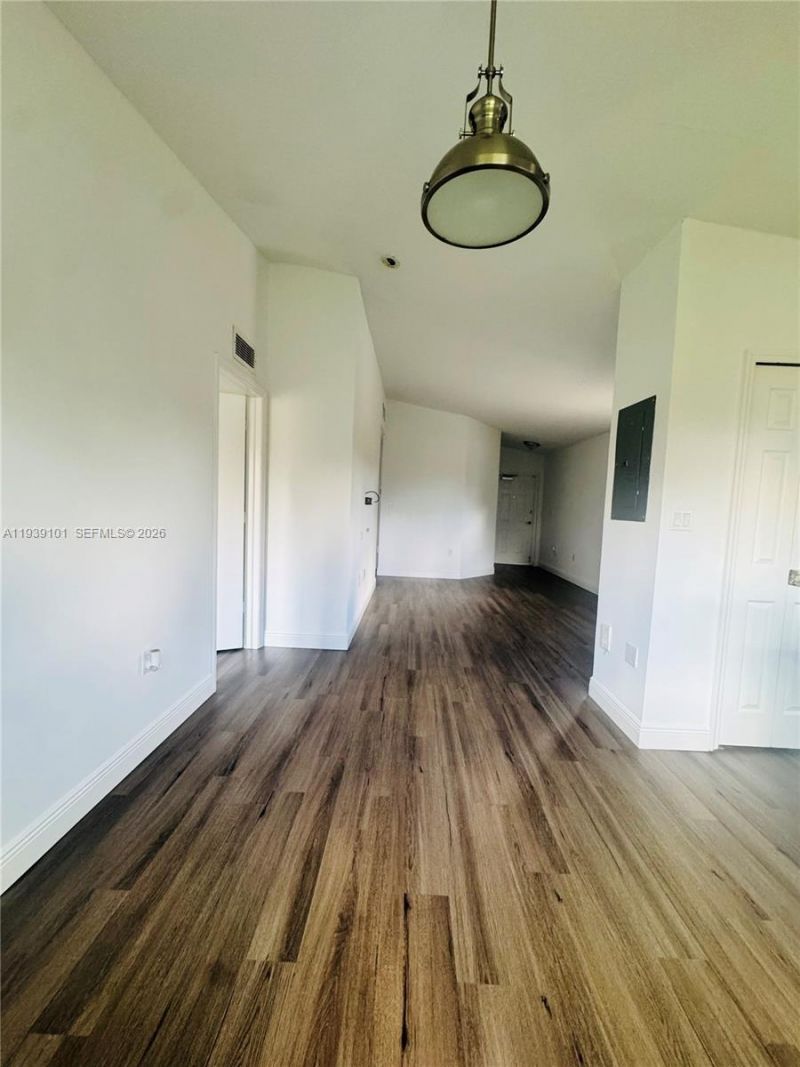 3390 NE 10th St, Unit 201, Homestead, FL 33033 Photo