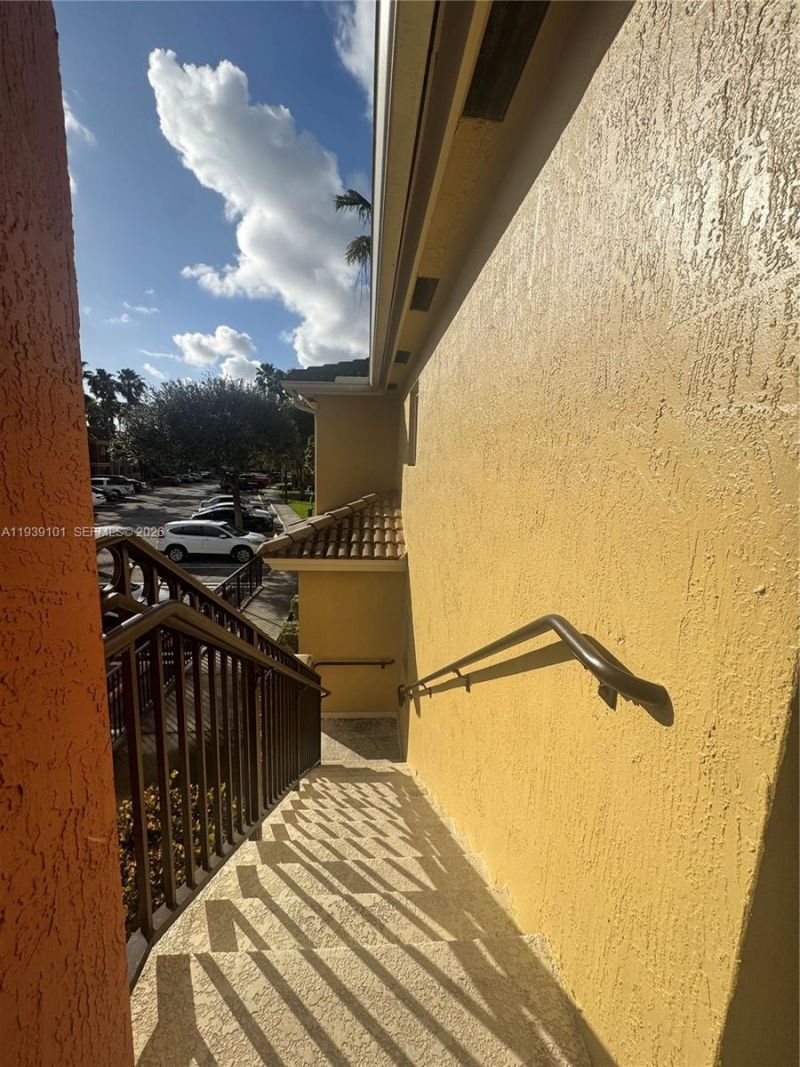 3390 NE 10th St, Unit 201, Homestead, FL 33033 Photo