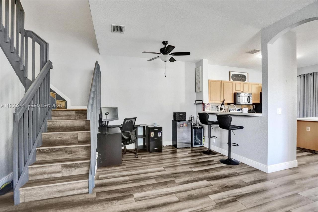 9175 NW 40th Pl, Sunrise, FL 33351 Photo