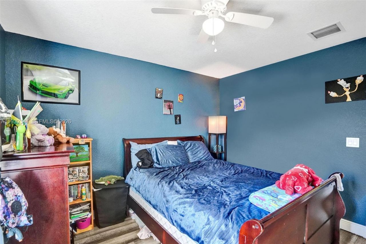 9175 NW 40th Pl, Sunrise, FL 33351 Photo