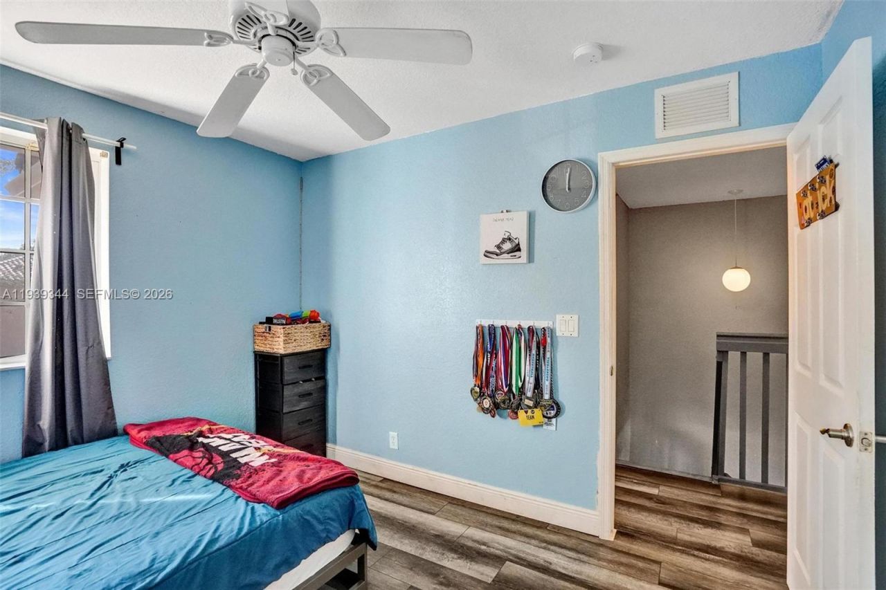 9175 NW 40th Pl, Sunrise, FL 33351 Photo