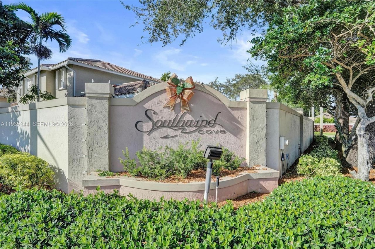 9175 NW 40th Pl, Sunrise, FL 33351 Photo