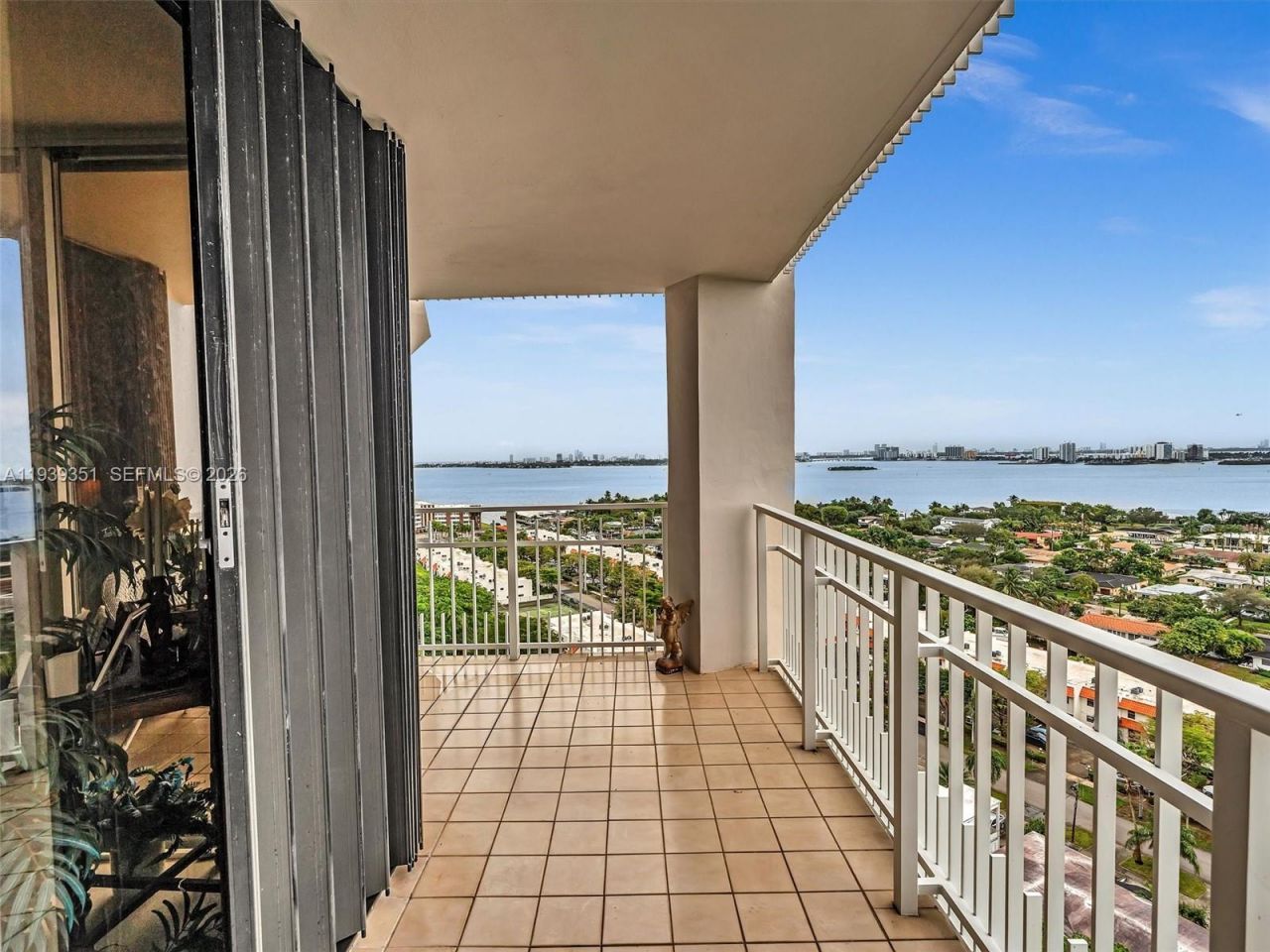 2000 Towerside Ter, Unit 1806, Miami, FL 33138 Photo