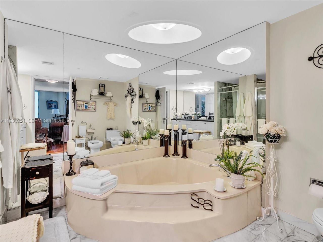 2000 Towerside Ter, Unit 1806, Miami, FL 33138 Photo