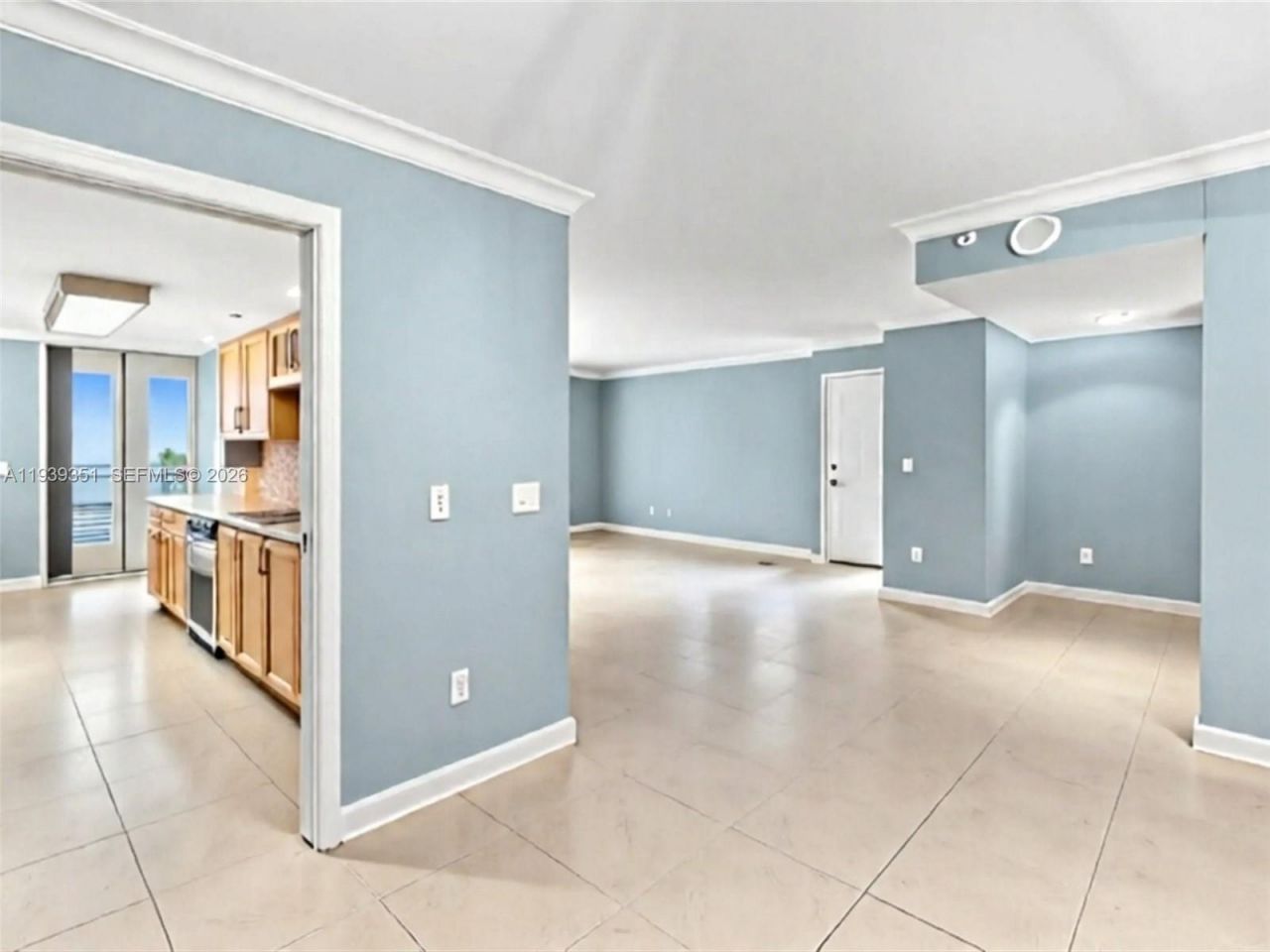 2000 Towerside Ter, Unit 1806, Miami, FL 33138 Photo