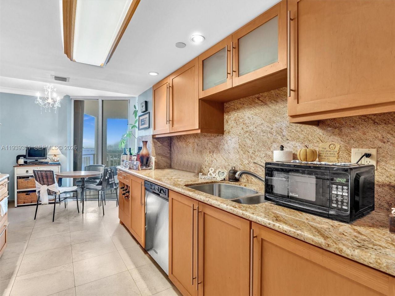 2000 Towerside Ter, Unit 1806, Miami, FL 33138 Photo