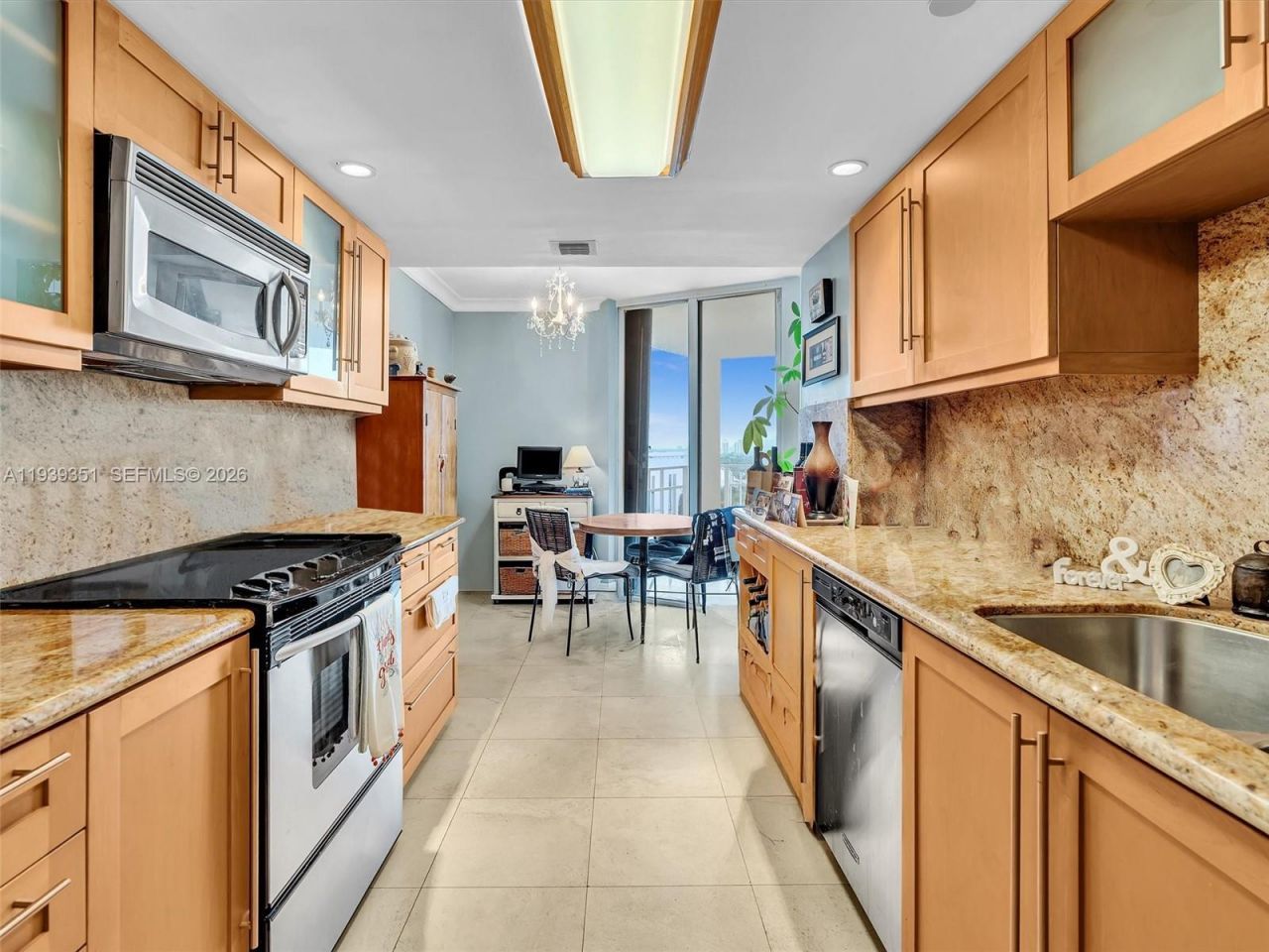 2000 Towerside Ter, Unit 1806, Miami, FL 33138 Photo