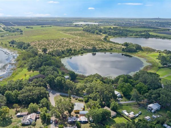 1163 LAKE DRIVE, WAVERLY, FL 33877