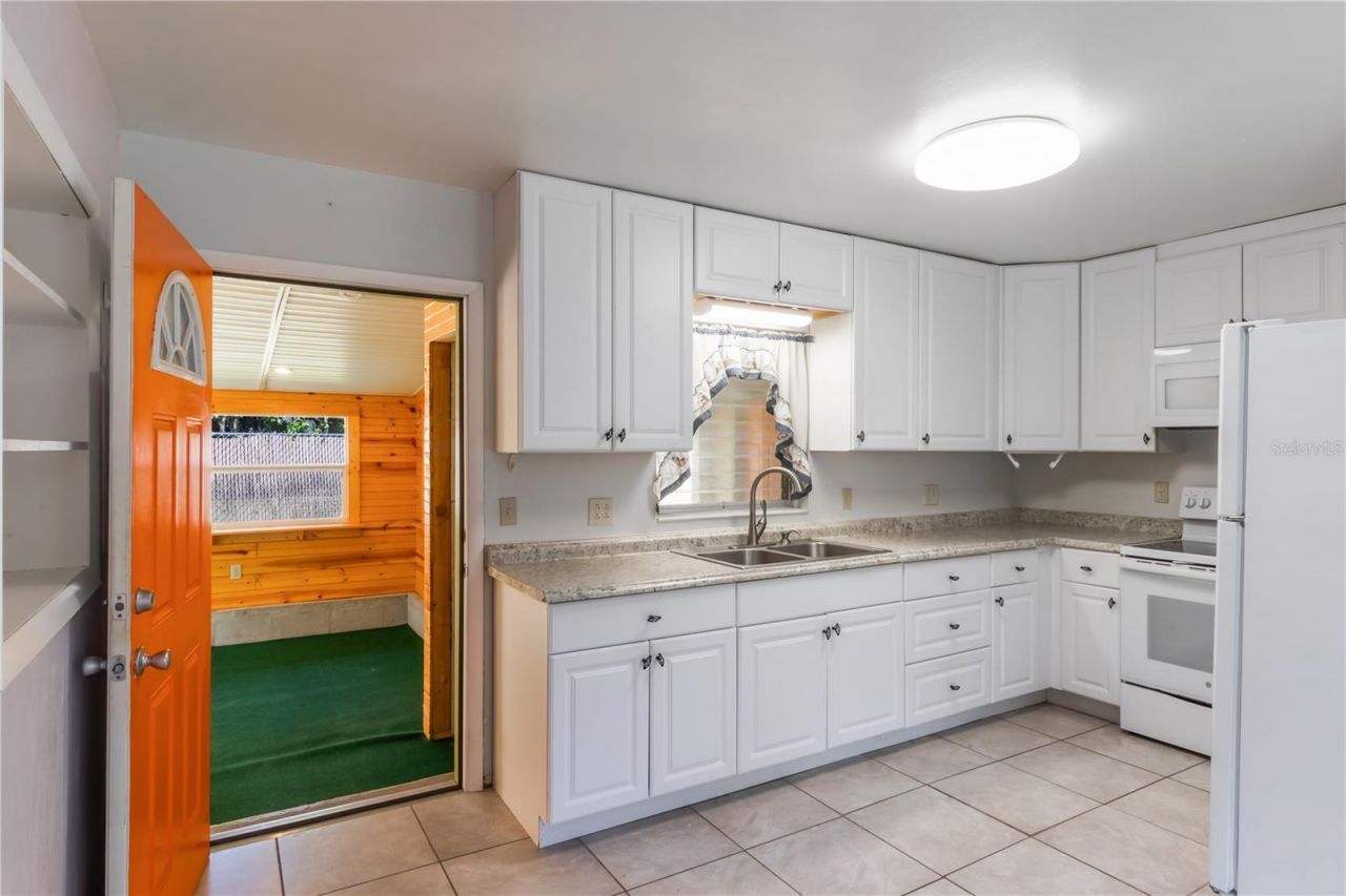 1163 Lake Drive, Waverly, FL 33877 Photo