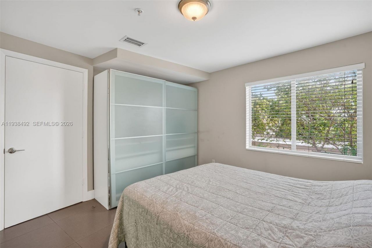 7700 S Collins Ave, Unit 1, Miami Beach, FL 33141 Photo