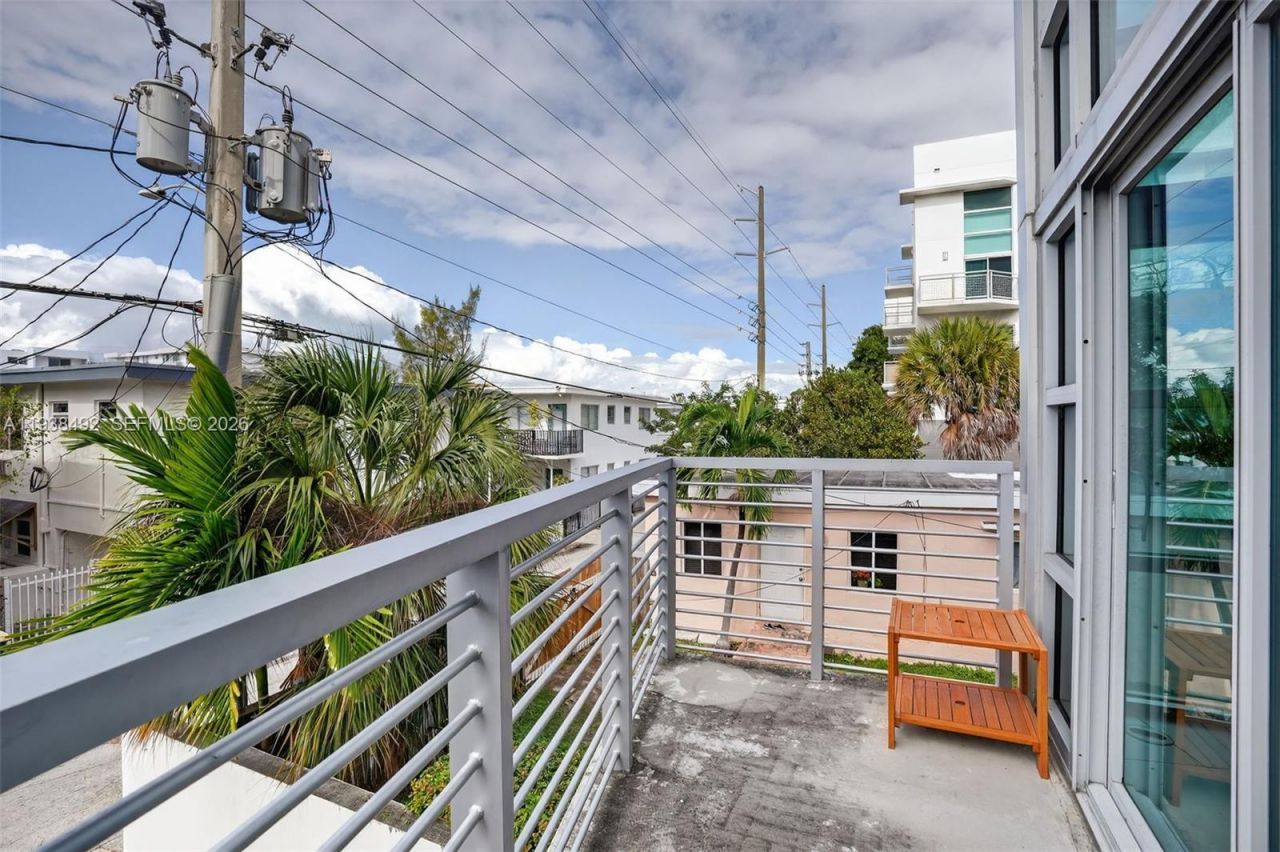 7700 S Collins Ave, Unit 1, Miami Beach, FL 33141 Photo