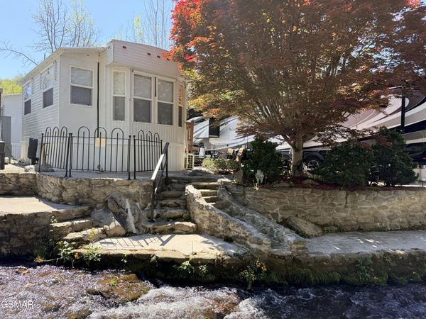 4229 E Parkway #174, Gatlinburg, TN 37738