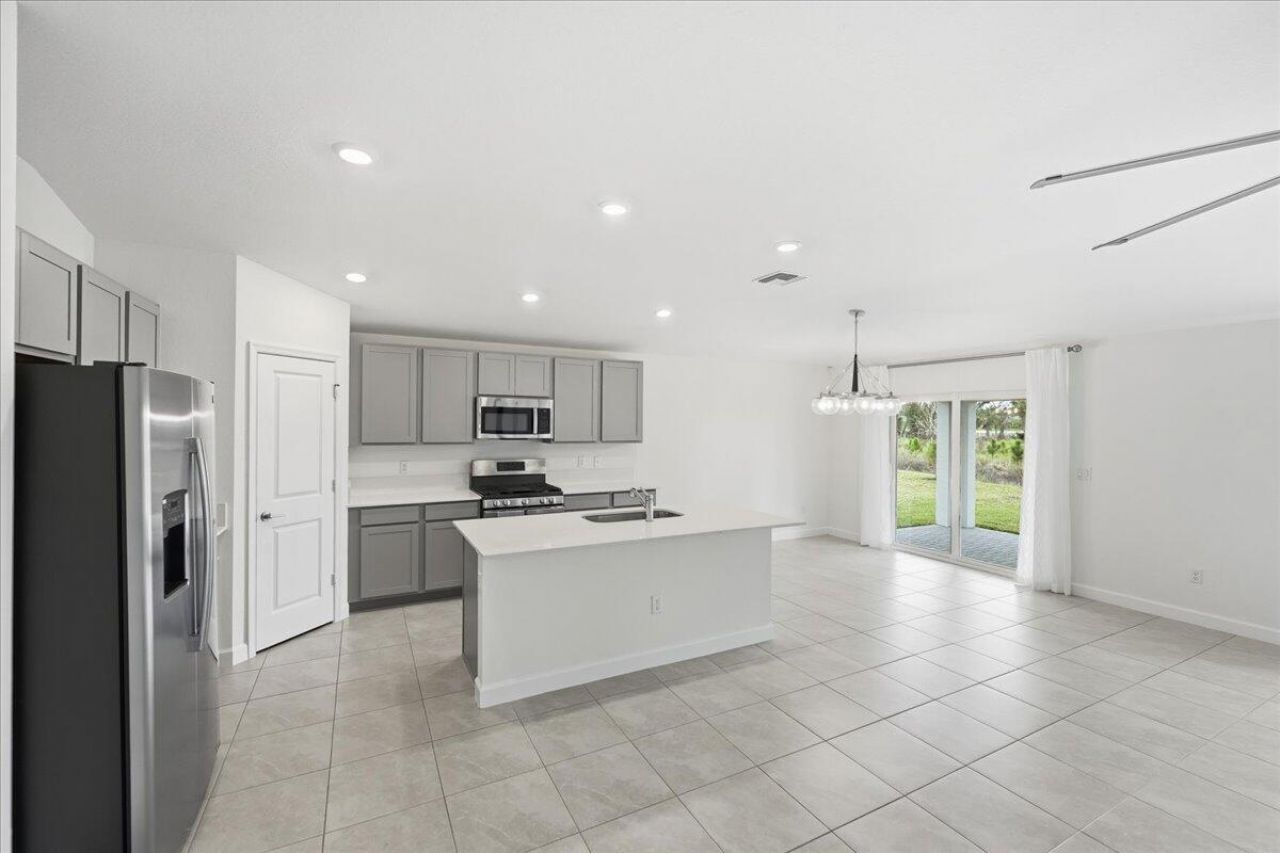 6205 NW Sweetwood Drive, Port Saint Lucie, FL 34987 Photo