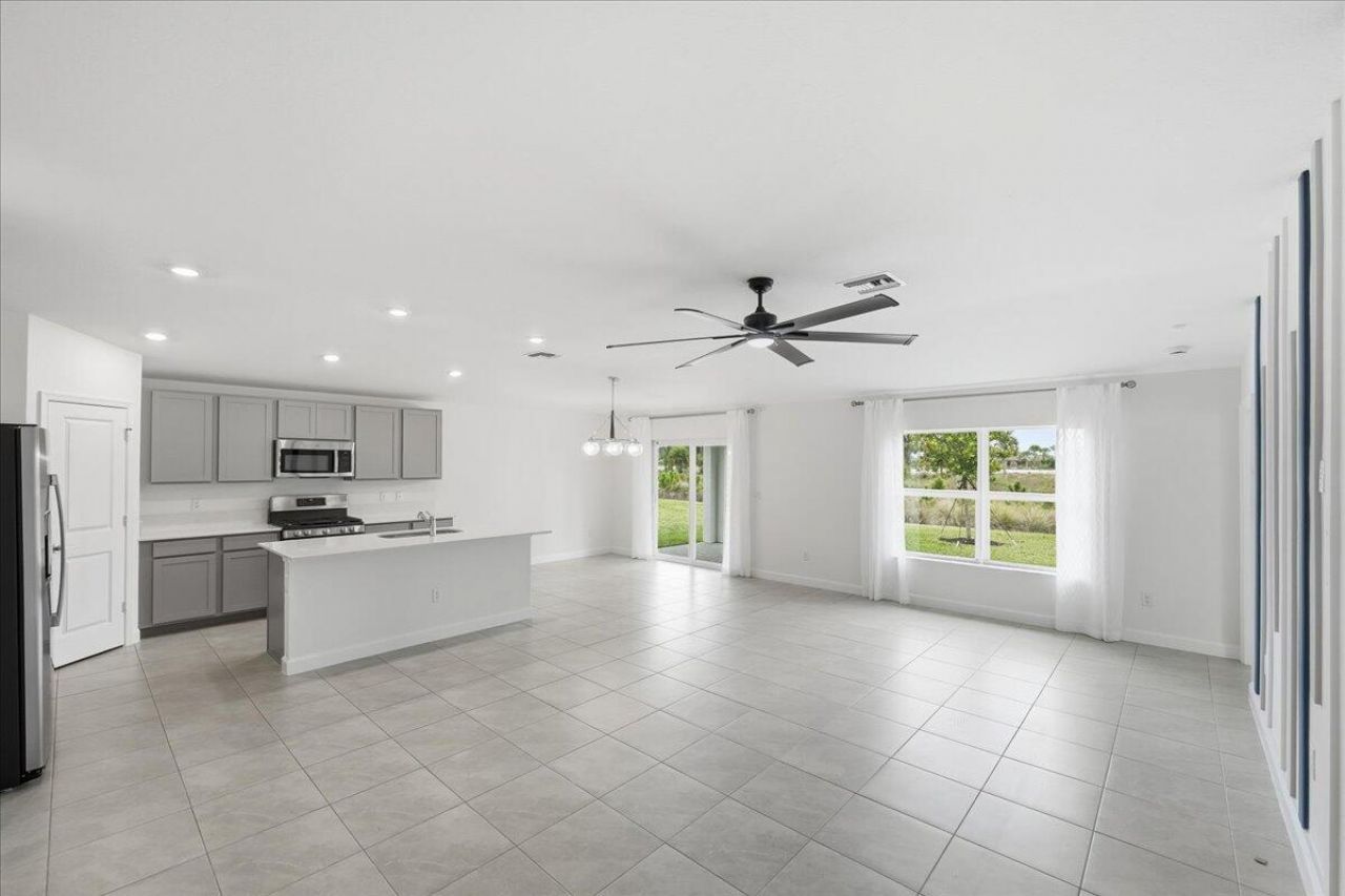 6205 NW Sweetwood Drive, Port Saint Lucie, FL 34987 Photo