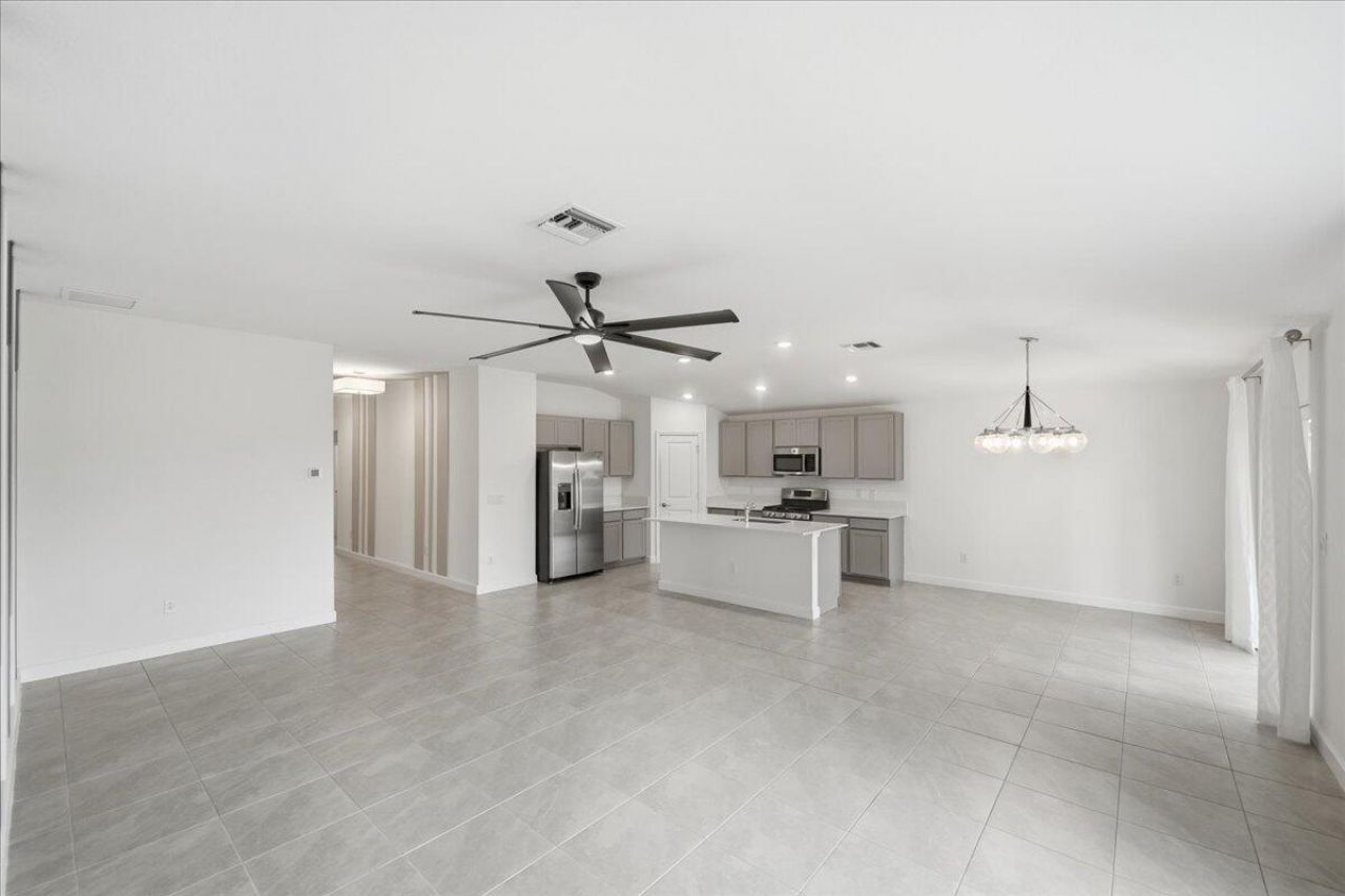 6205 NW Sweetwood Drive, Port Saint Lucie, FL 34987 Photo