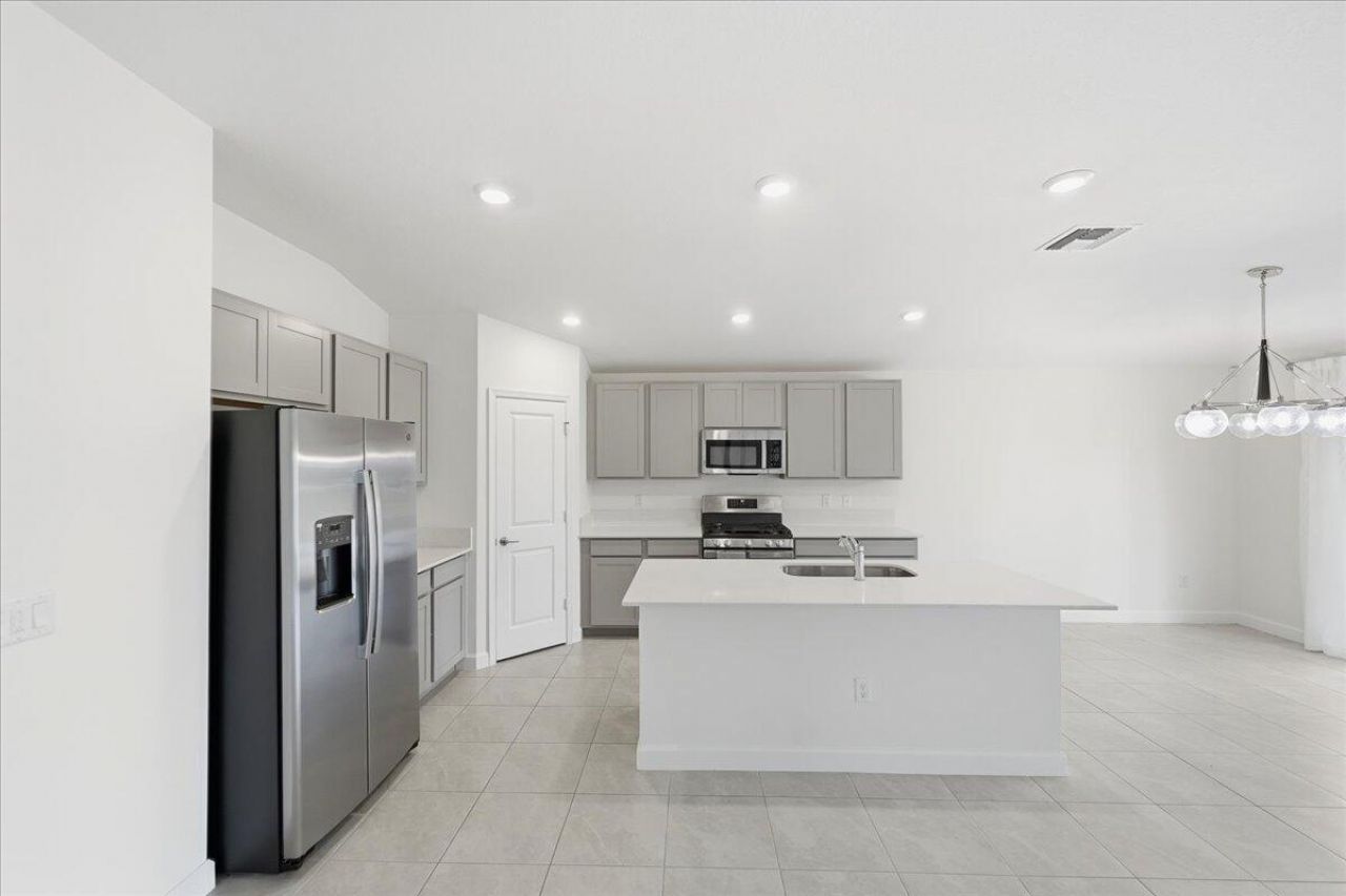 6205 NW Sweetwood Drive, Port Saint Lucie, FL 34987 Photo