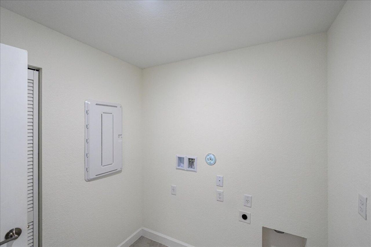 6205 NW Sweetwood Drive, Port Saint Lucie, FL 34987 Photo