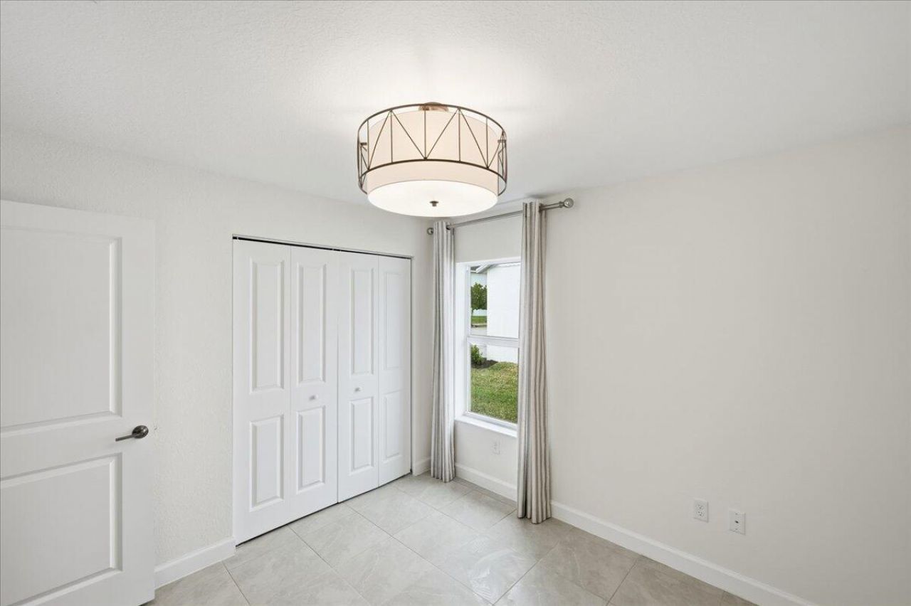 6205 NW Sweetwood Drive, Port Saint Lucie, FL 34987 Photo