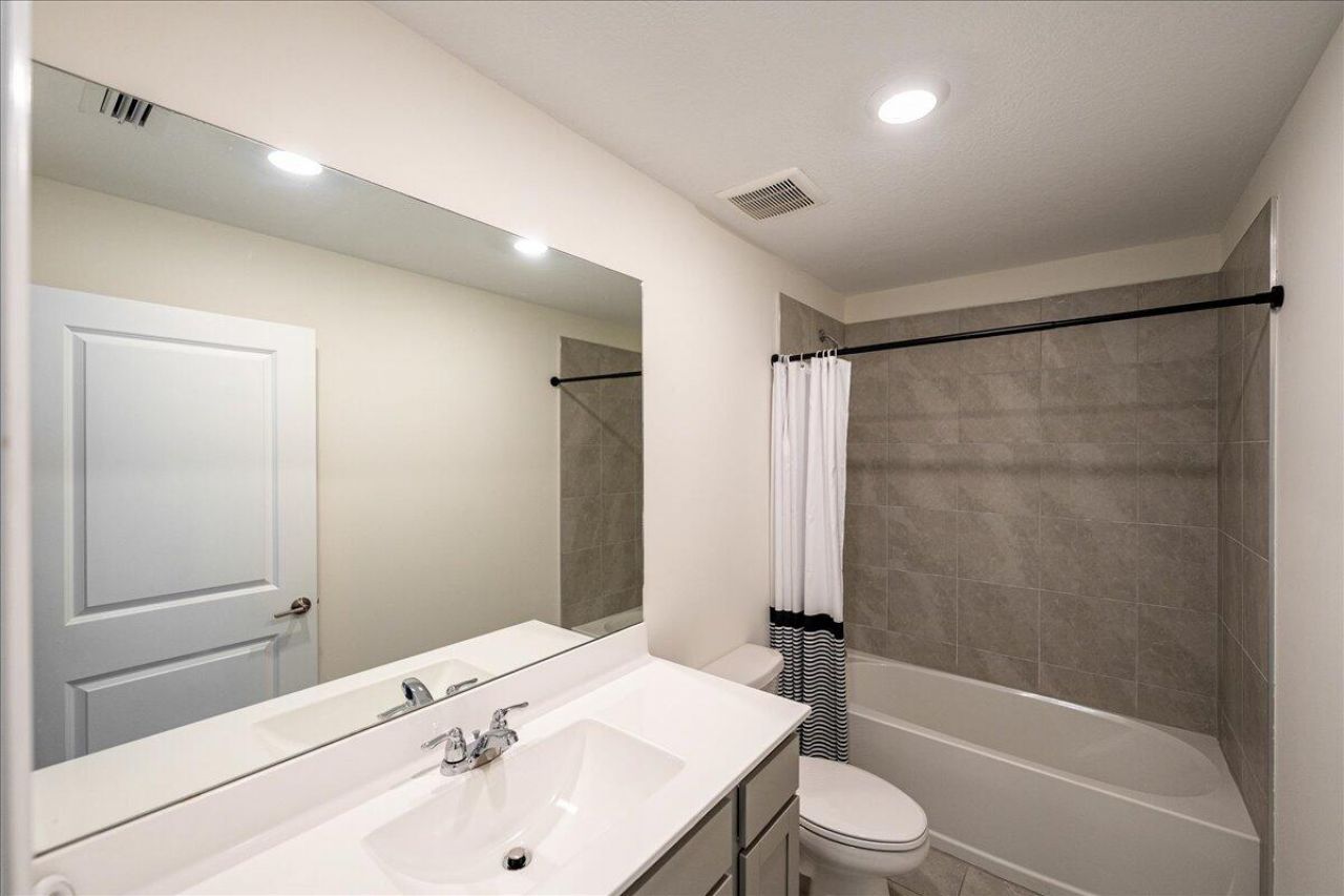 6205 NW Sweetwood Drive, Port Saint Lucie, FL 34987 Photo