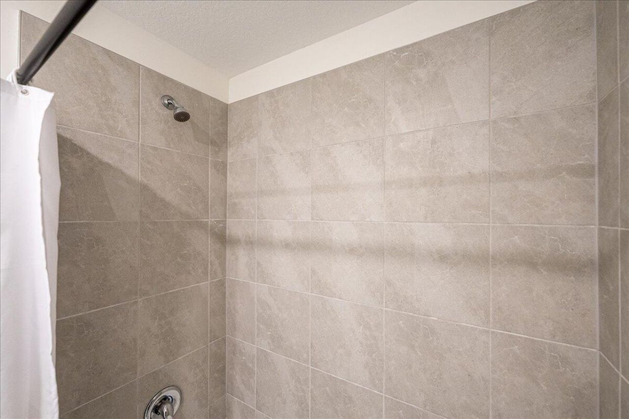 6205 NW Sweetwood Drive, Port Saint Lucie, FL 34987 Photo