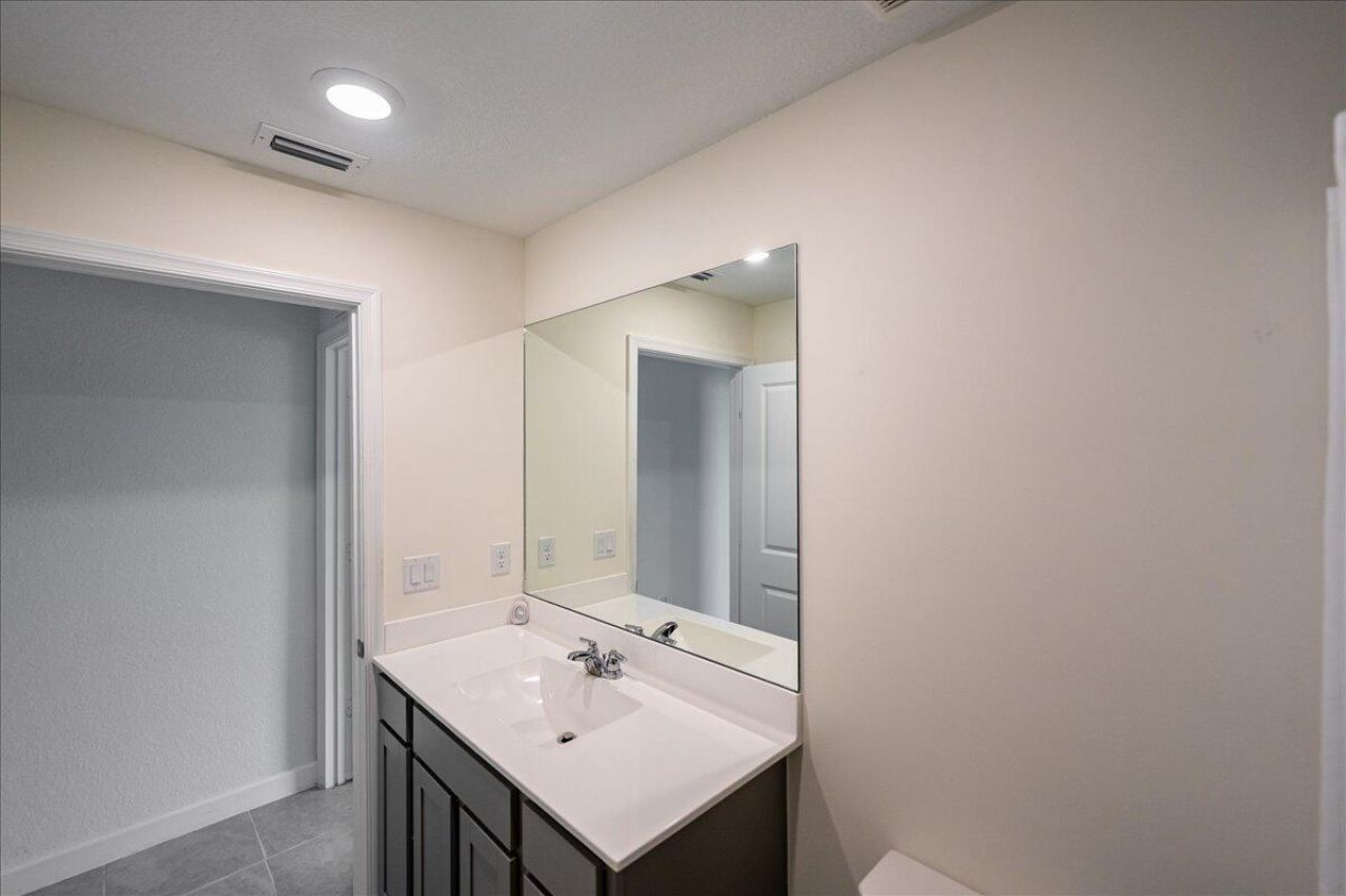 6205 NW Sweetwood Drive, Port Saint Lucie, FL 34987 Photo