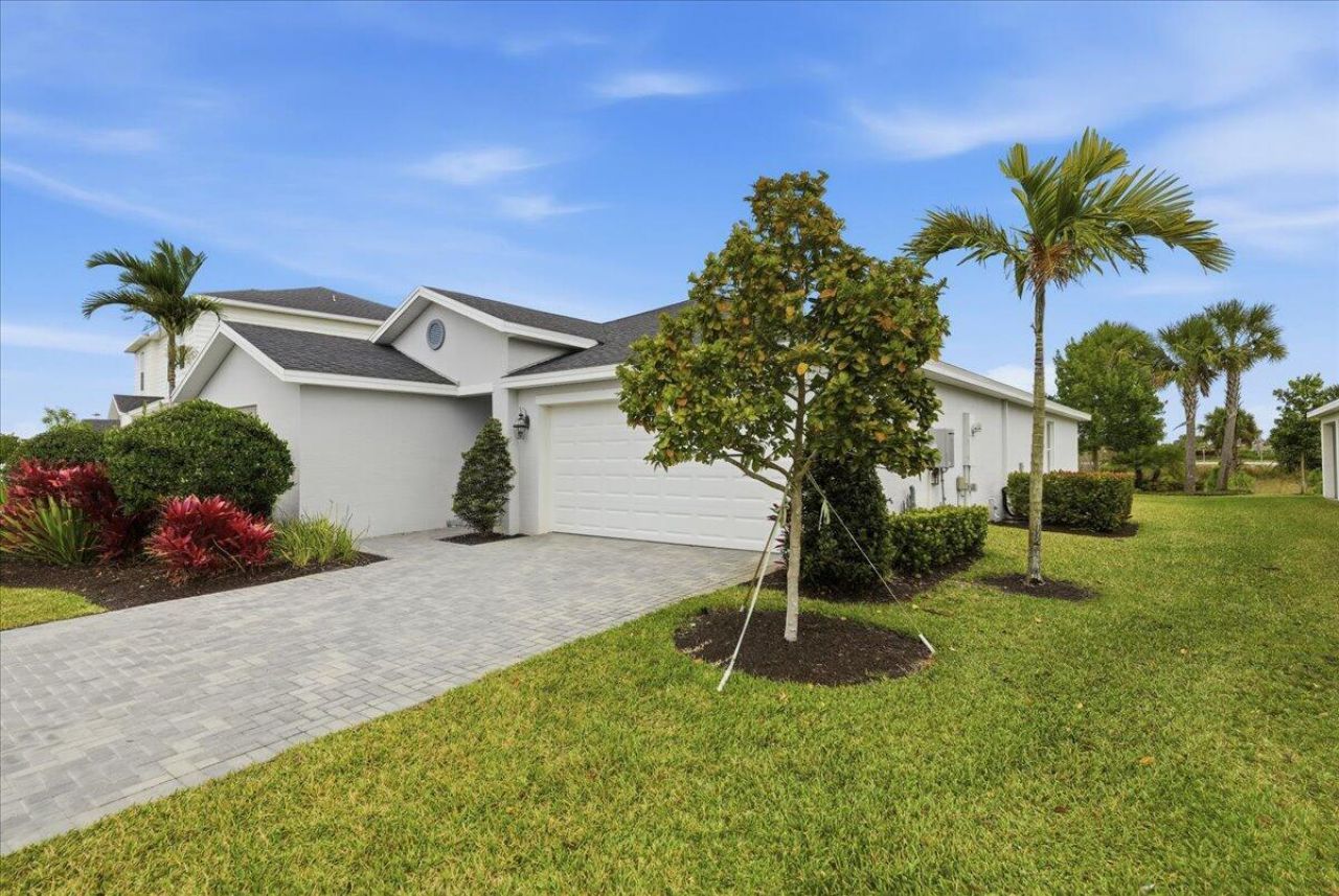 6205 NW Sweetwood Drive, Port Saint Lucie, FL 34987 Photo