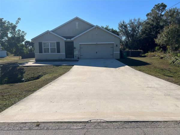 692 SW Paar Drive, Port St. Lucie, FL 34953