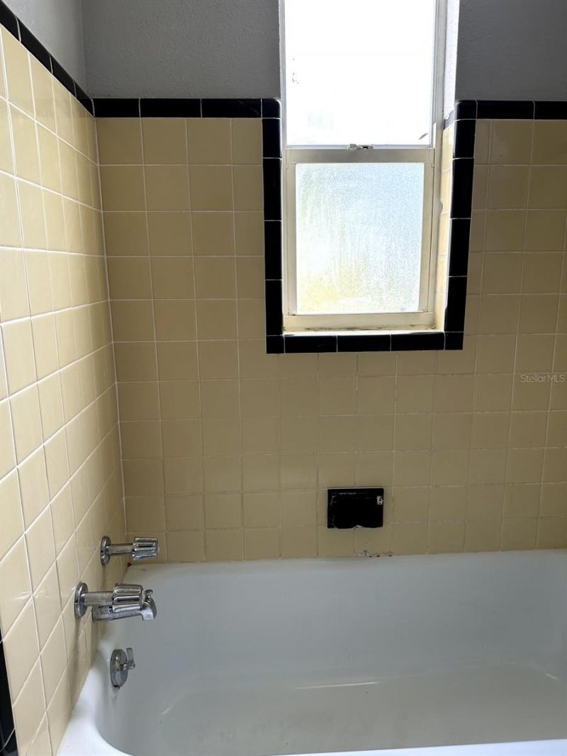 715 51st Avenue N, Saint Petersburg, FL 33703 Photo